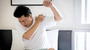 When to Seek Professional Help for Shoulder Pain Relief