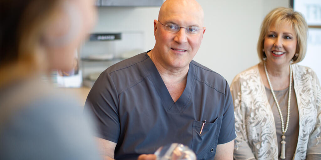 Why Choosing a Qualified Plastic Surgeon Matters for Your Health Why Choosing a Qualified Plastic Surgeon Matters for Your Health