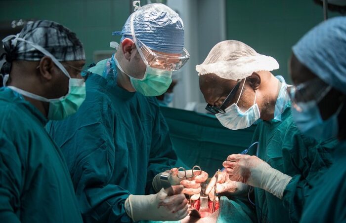 Collaboration Between Oncologists and General Surgeons Collaboration Between Oncologists and General Surgeons
